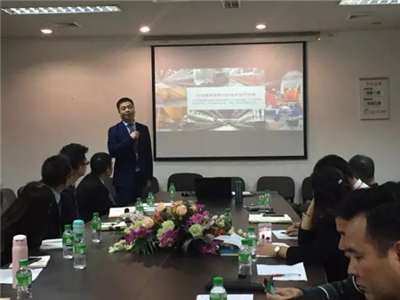 学员在接受现场考核